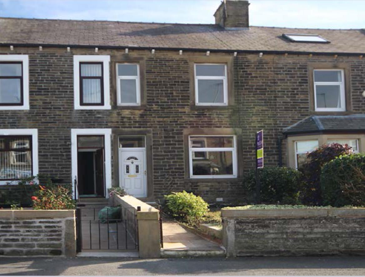 4 bedroom terraced house To Let in Barnoldswick - Main Image